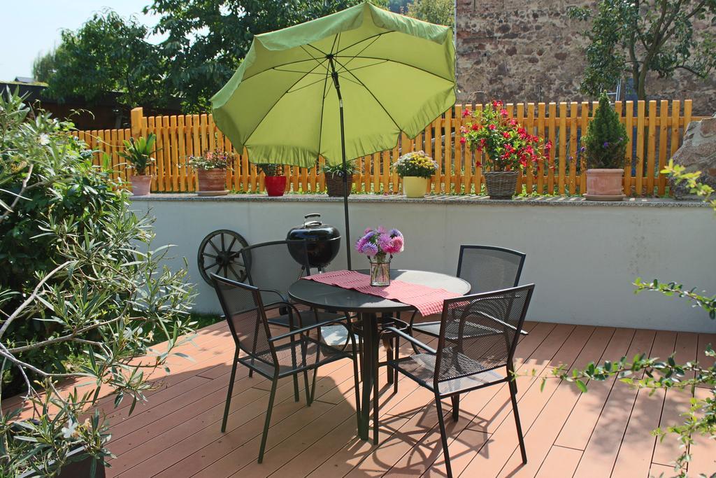 Ferienhof Graefe - 3-Seiten Hof Mit Grossem Garten, Pool & Sauna Meißen Exterior foto